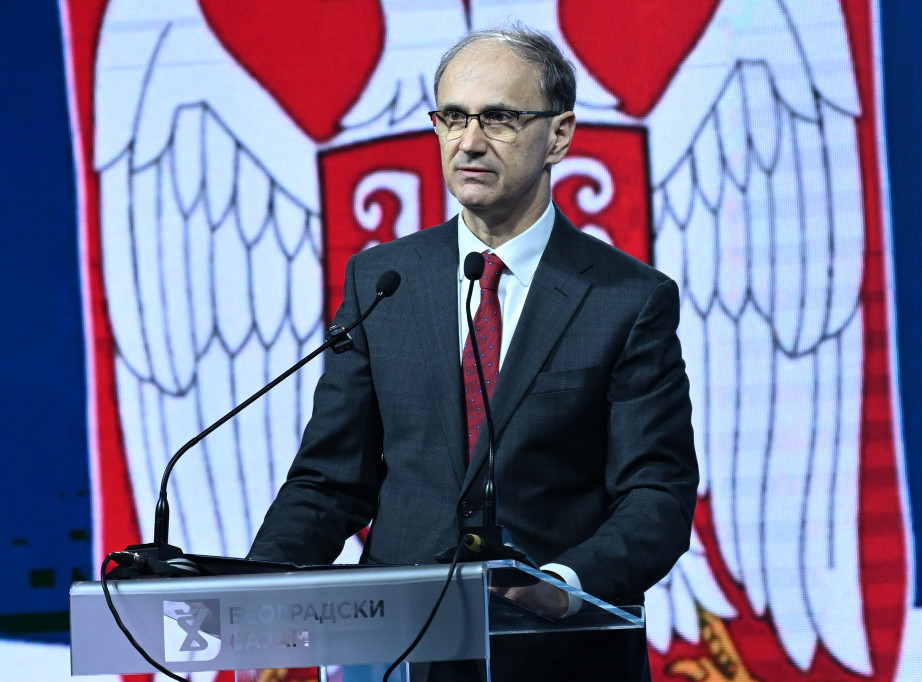 Macut: Razapeta lutka sa likom predsednika Vučića je poruka mržnje, podrška predsedniku