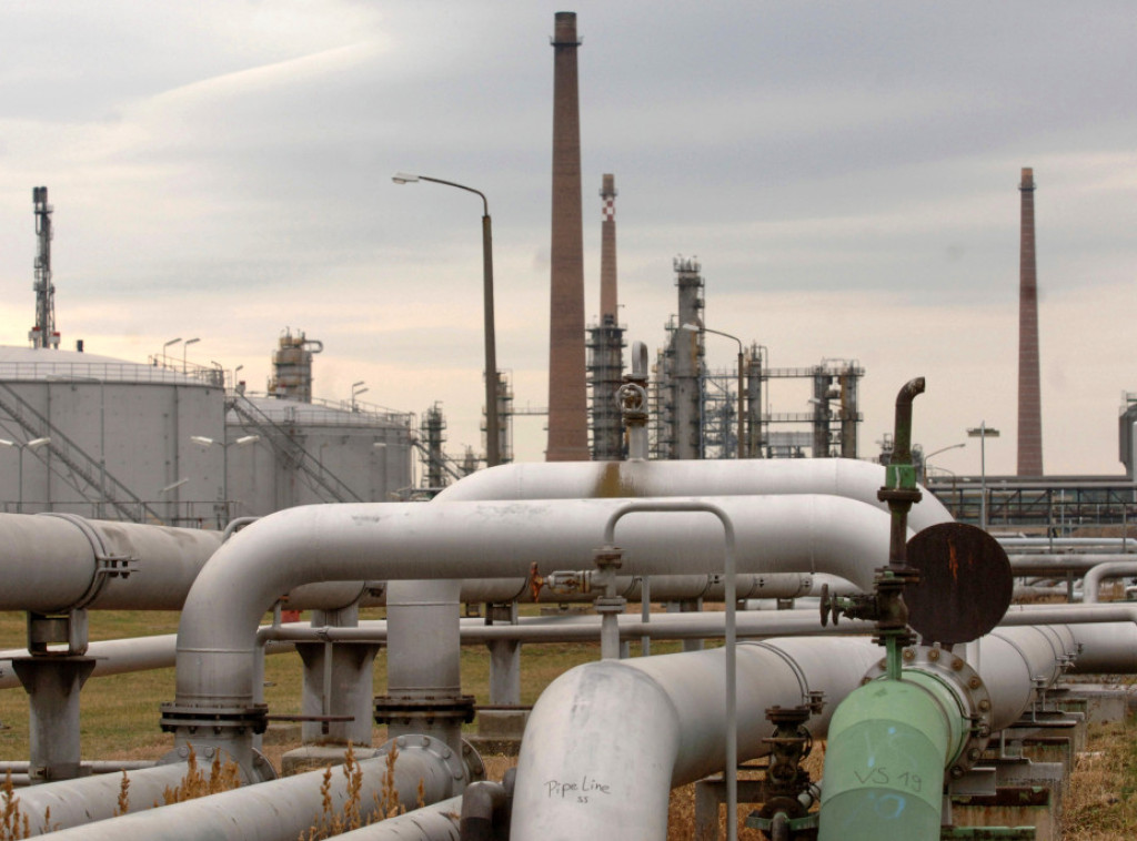 Mađarska oslobađa 250.000 tona nafte iz strateških rezervi