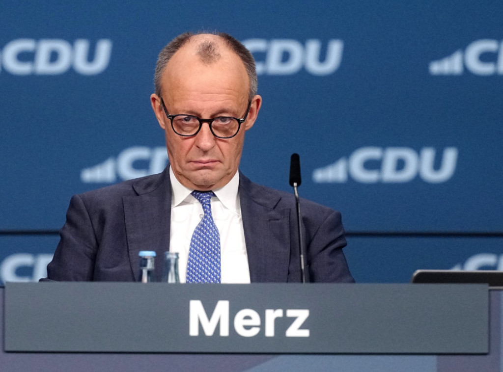 Nemački kancelar Merc govorio na kongresu CDU, prisustvovala i Angela Merkel
