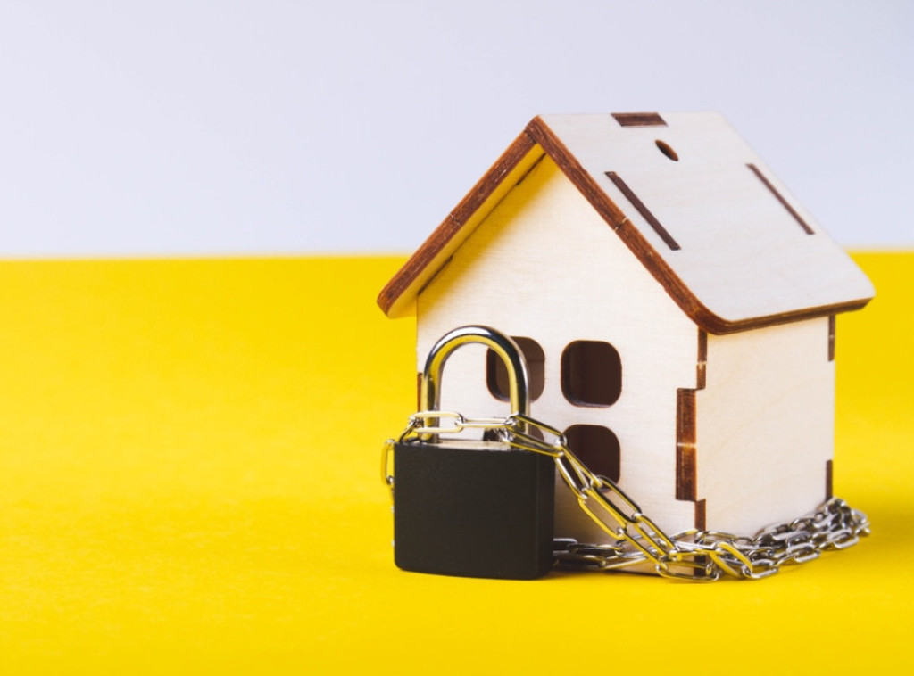 Crna Gora: Bivšoj ministarki Vesni Bratić ukinut istražni i određen kućni pritvor