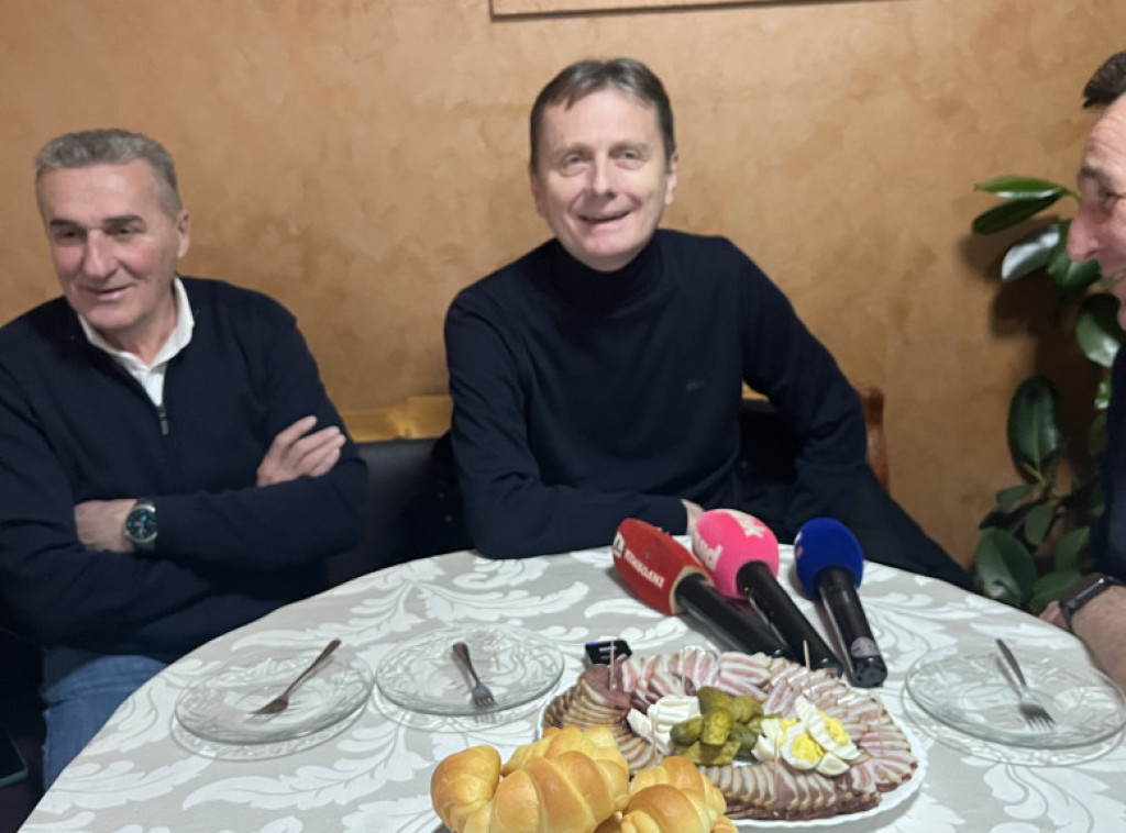 Ministar Glišić razgovarao sa meštanima sela Gvozdac: Najvažnija infrastruktura