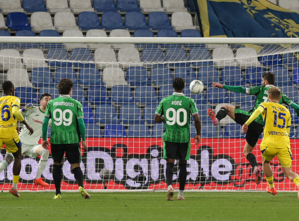 Ubedljiva pobeda fudbalera Sasuola protiv Verone u Seriji A