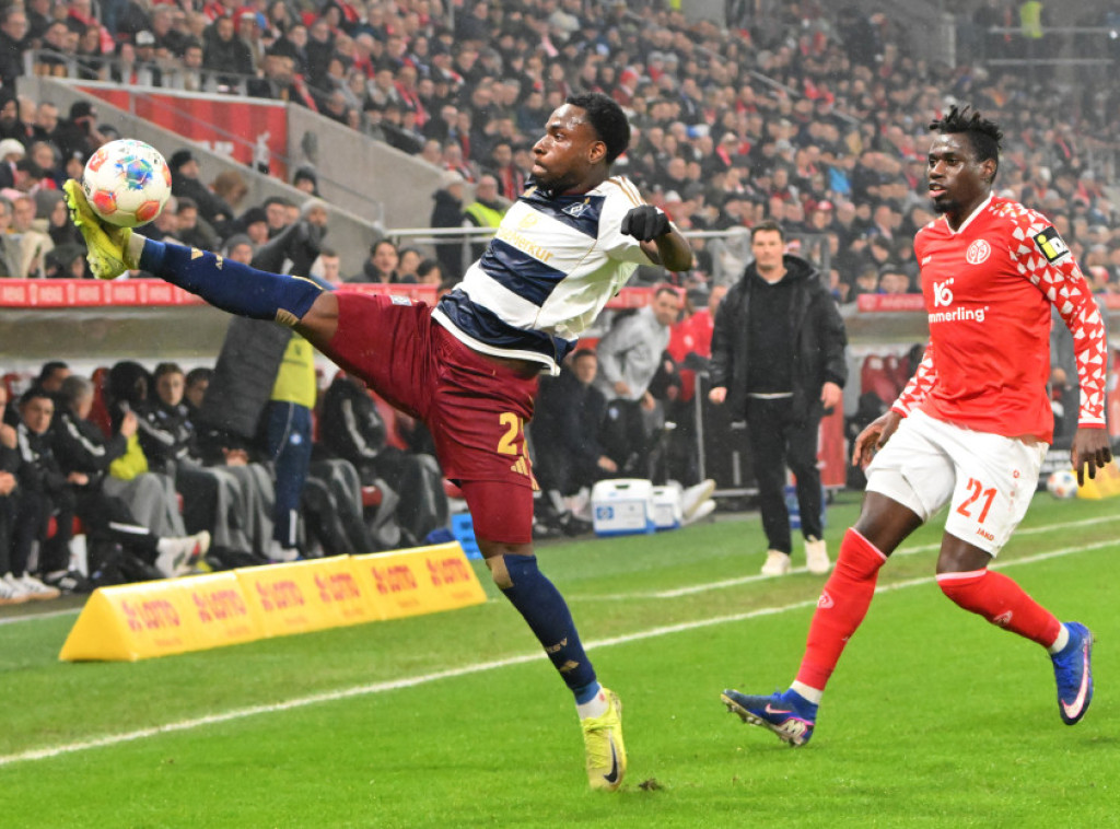 Remi fudbalera Majnca i Hamburgera u Bundesligi