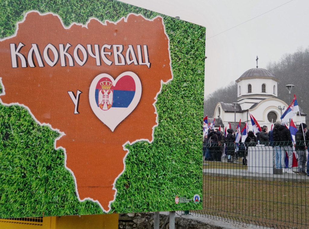 Predsednik Vučić stigao u Klokočevac, obilazi crkvu Svetog cara Konstantina i carice Jelene