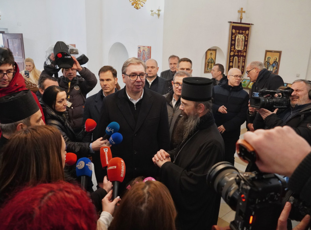 Predsednik Vučić u Klokočevcu: Hvala što ste brinuli o otadžbini i s ljubavlju gradili crkvu