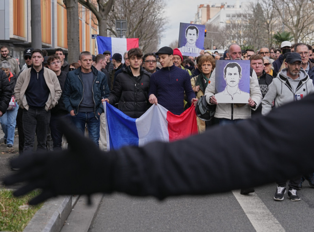 Lion: Hiljade ljudi na maršu odalo počast ubijenom aktivisti desnice