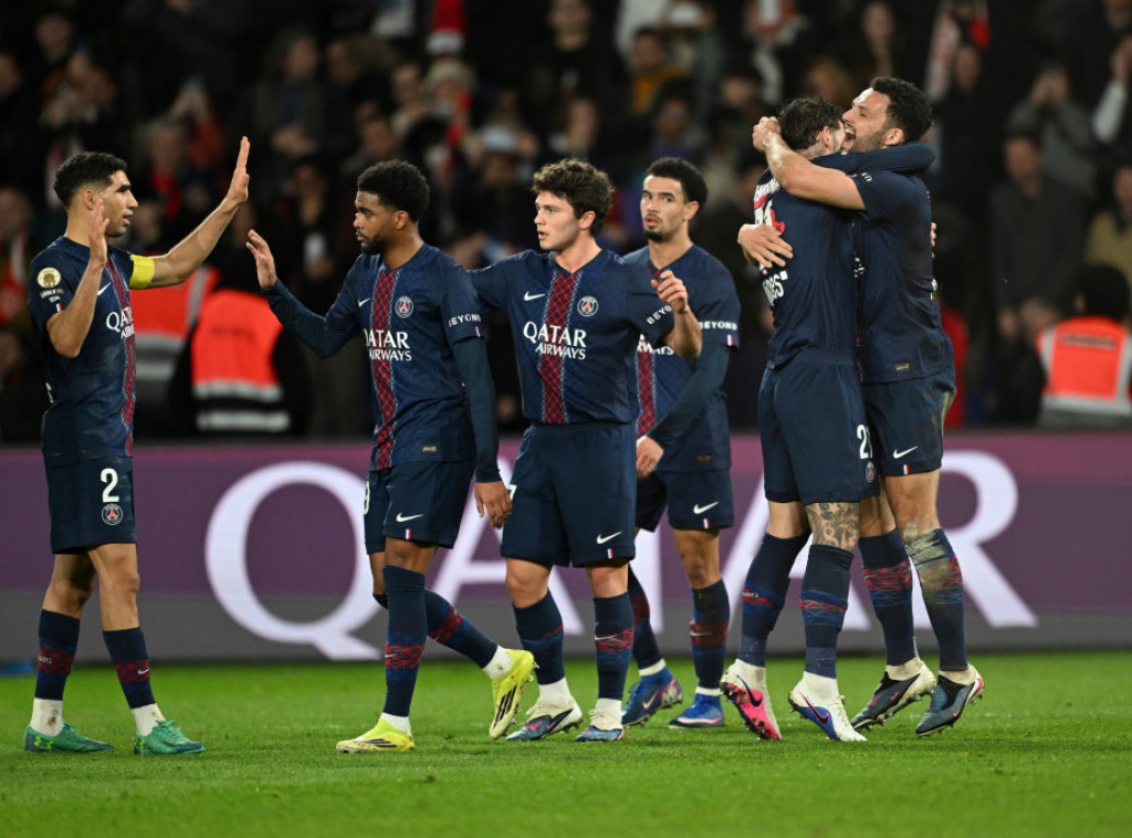 Fudbaleri PSŽ-a pobedili Mec i preuzeli prvo mesto na tabeli, Lans izgubio od Monaka