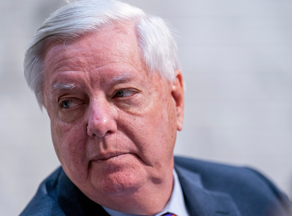 Lindzi Grejam pozvao Trampa da ignoriše savetnike koji mu govore da ne napada Iran