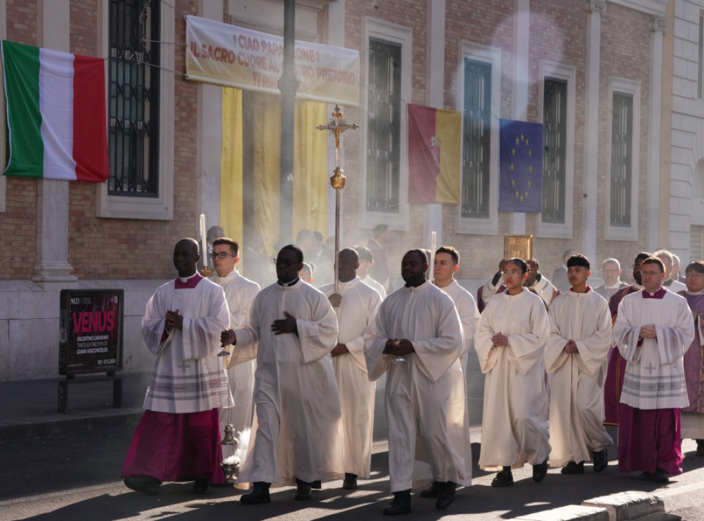 U  Asiziju izloženi ostaci Svetog Franje Asiškog povodom 800 godina od smrti