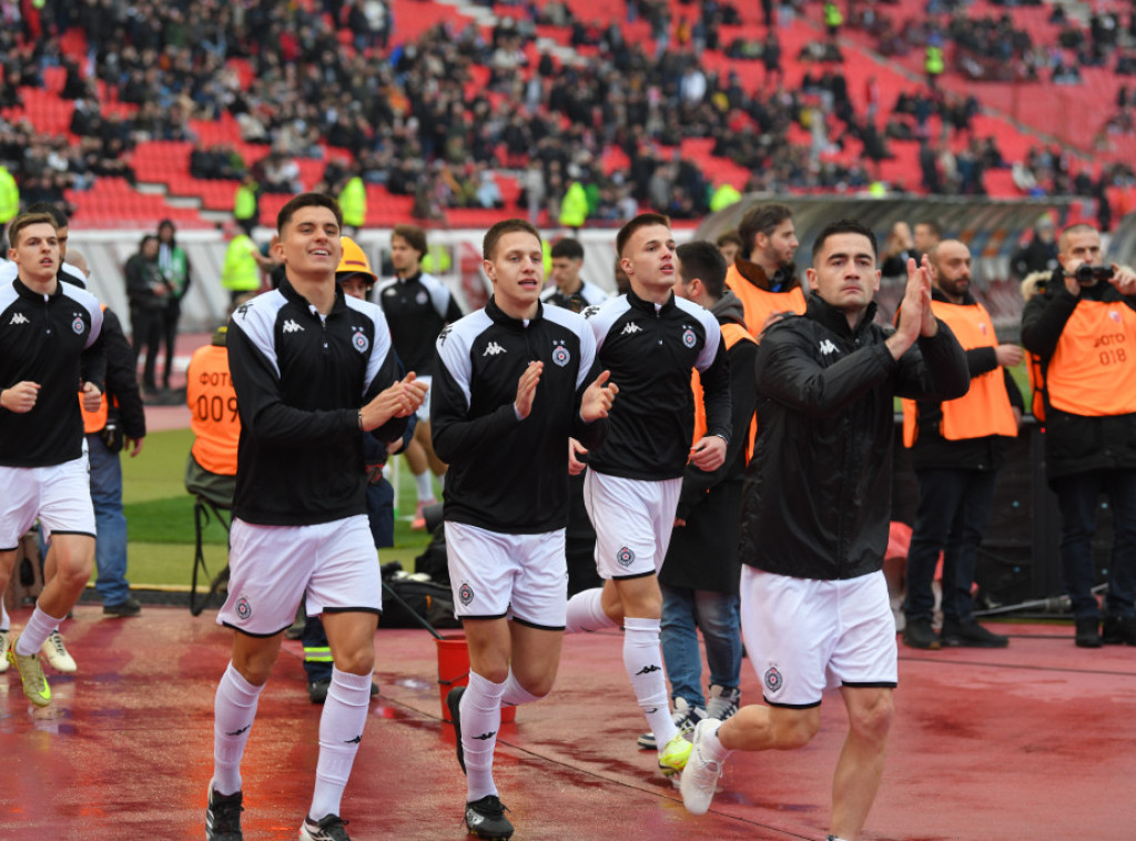 Fudbaleri Crvene zvezde i Partizana danas igraju 178. večiti derbi