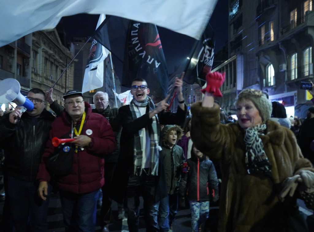 U Novom Sadu protest studenata u blokadi pred početak akademije povodom 200 godina od rođenja Svetozara Miletića