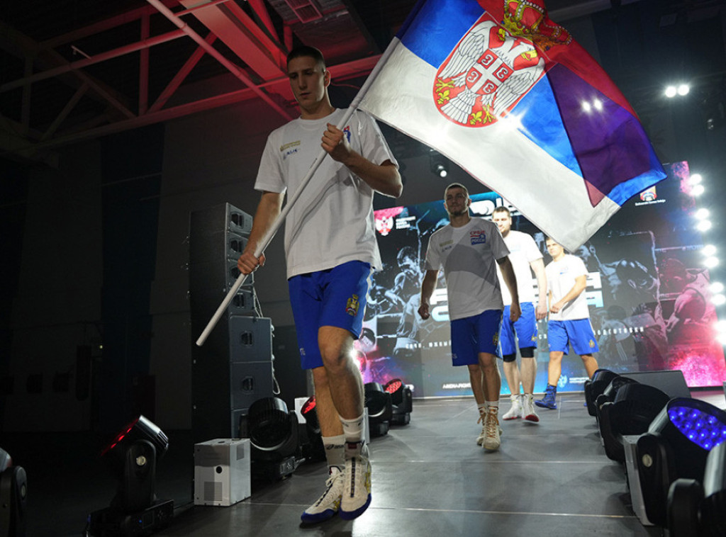 Bokseri Srbije zaustavljeni na aerodromu u Sočiju, avion se vratio za Beograd