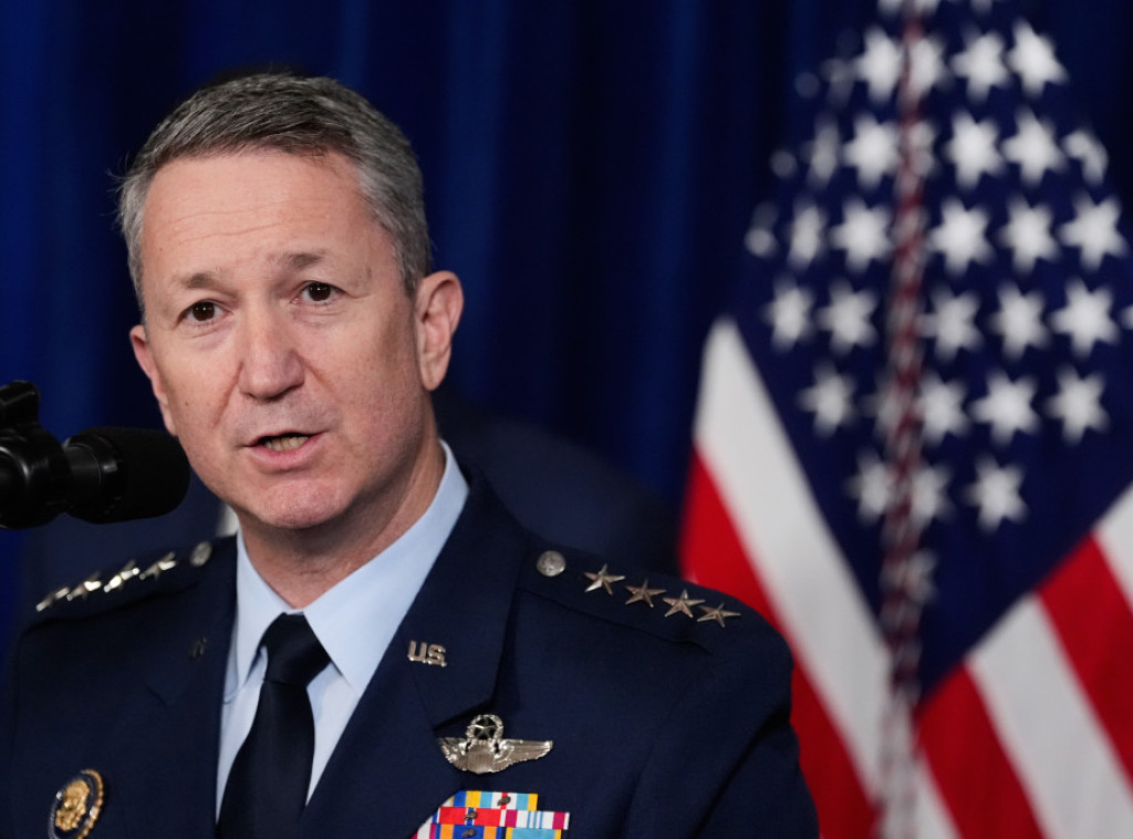 Aksios: Den Kejn upozorava Trampa na rizike koje bi napad na Iran nosio