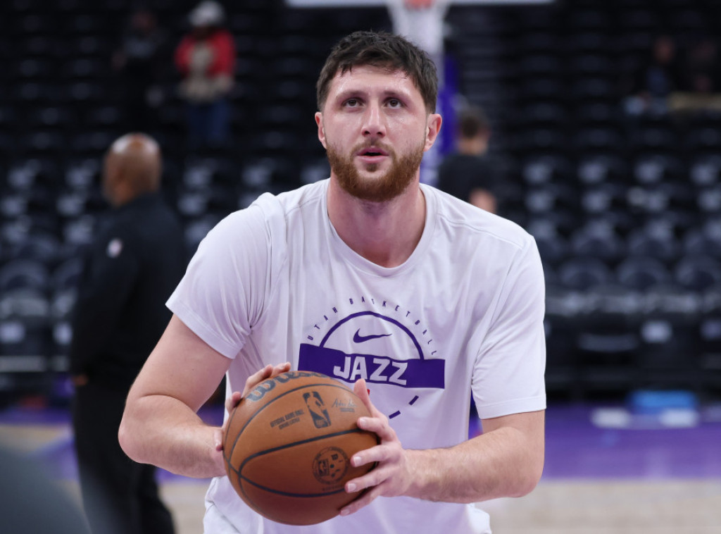 Košarkaš Jute Jusuf Nurkić zbog povrede završio sezonu u NBA ligi