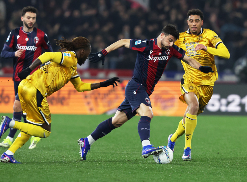 Fudbaleri Bolonje pobedili Udineze, Fiorentina savladala Pizu u Seriji A