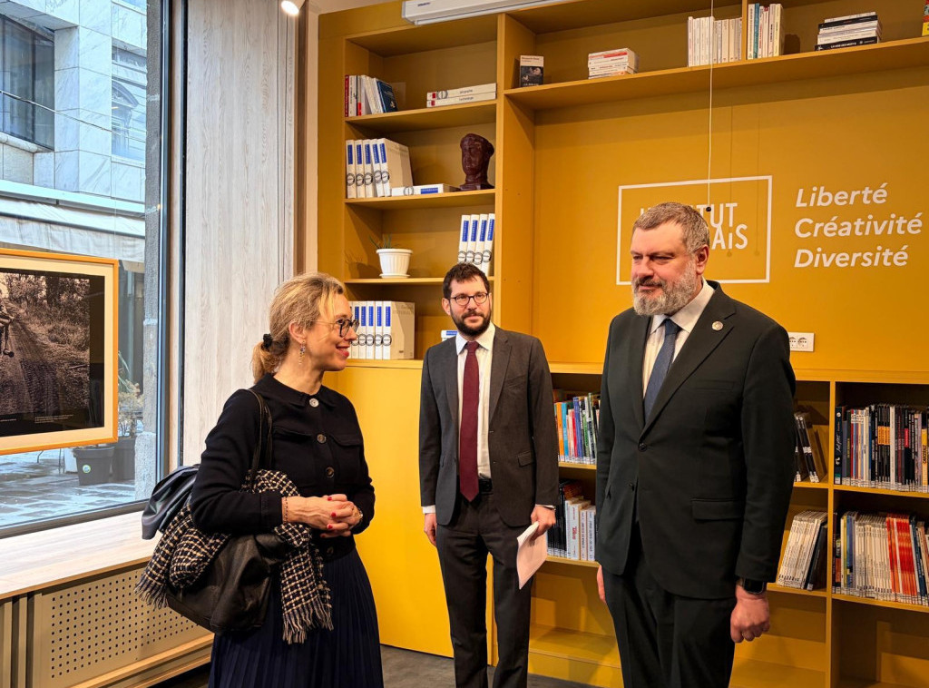 U Beogradu otvorena izložba fotografija "Pogled na Ukrajinu"