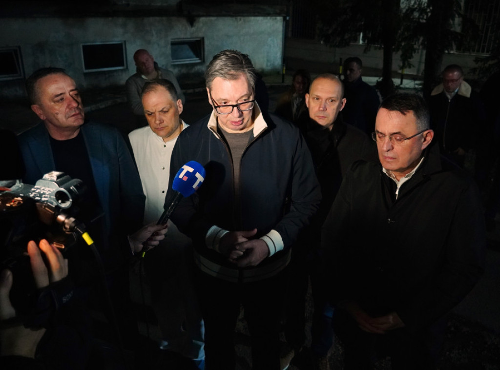 Vučić obišao Dačića na Klinici za pulomologiju: Situacija teška, na respiratoru je