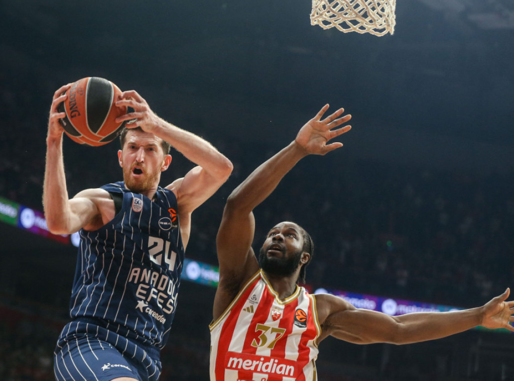 Košarkaši Crvene zvezde pobedili Efes u Evroligi, briljirao Batler sa sedam trojki