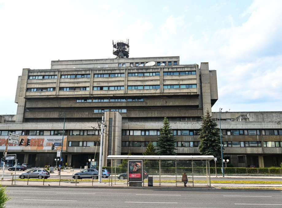 Radio-televizija Bosne i Hercegovine privremeno prekinula program, danas najavljeno vanredno obraćanje uprave