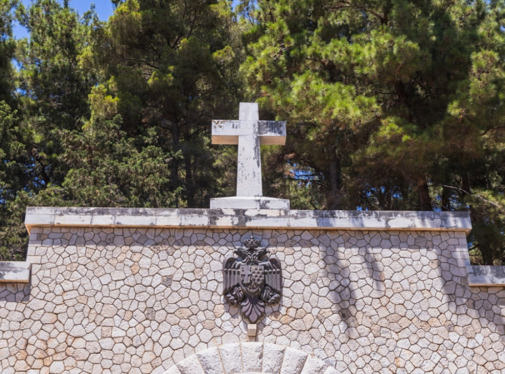 Vlada izdvaja više od 100 miliona dinara za obnovu Spomen kosturnice na ostrvu Vido