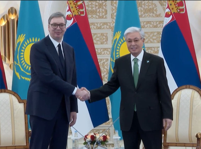 Tokajev uručio predsedniku Vučiću Orden zlatnog orla, najviše odlikovanje Kazahstana