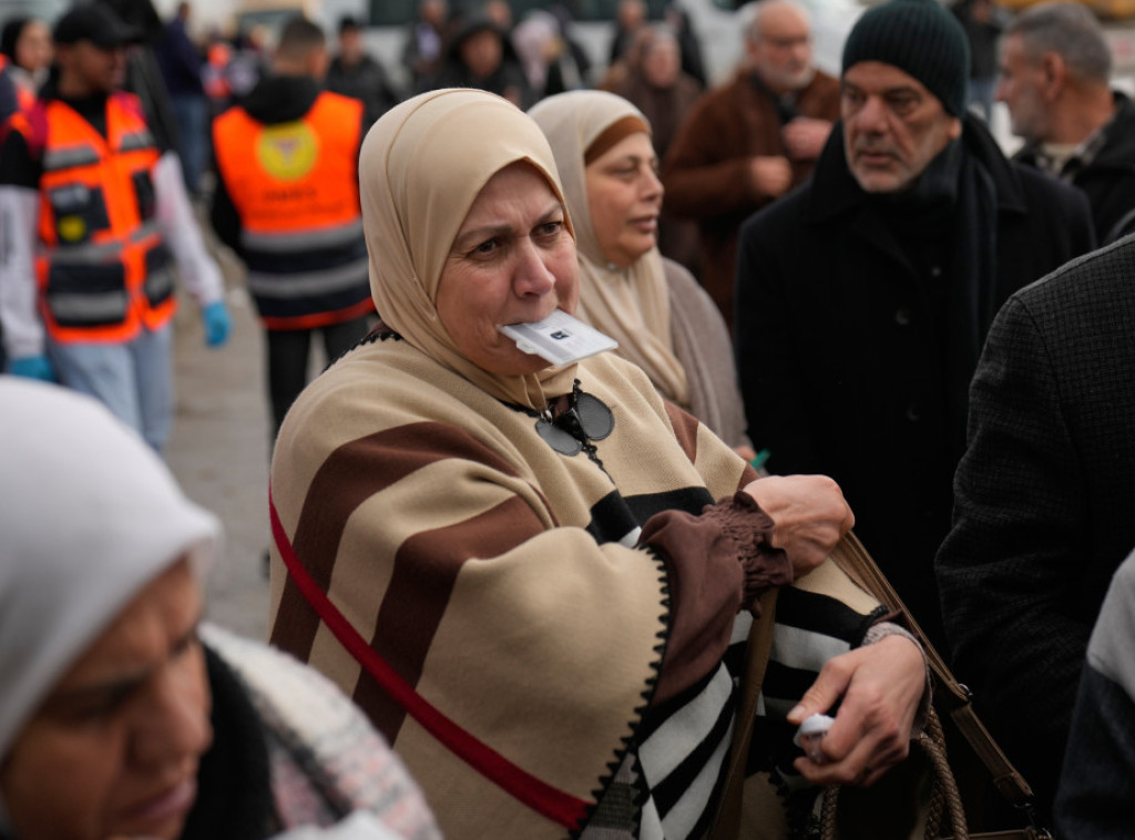 Hiljade Palestinaca sa Zapadne obale prelaze u Jerusalim na ramazanske molitve