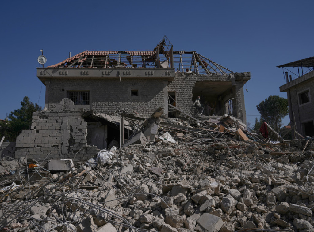 Vojska: Izrael izveo vazdušne napade na infrastrukturu Hezbolaha u južnom Libanu