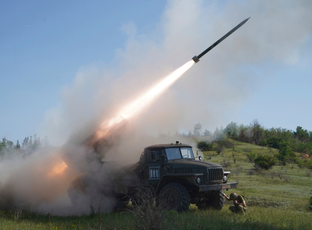 U ruskom granatiranju Hersona tri osobe poginule, dvoje ranjeno