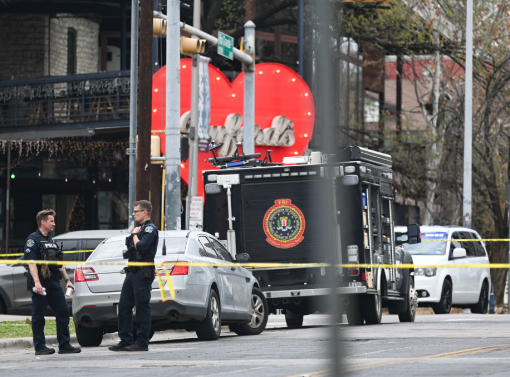U pucnjavi u baru u Teksasu ubijene najmanje dve osobe, 14 ranjeno, sumnja na terorizam