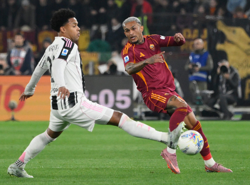 Remi fudbalera Rome i Juventusa, Gati u 90+3. minutu "utišao" Rim