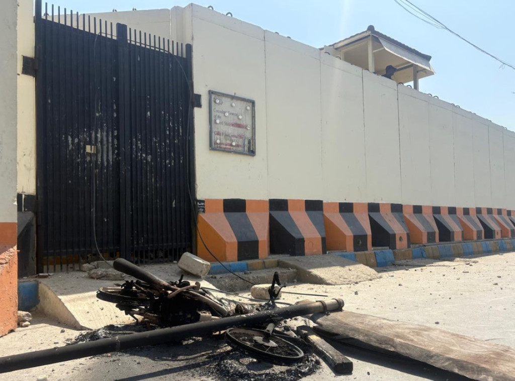 Zvaničnici: Američki marinci pucali na demonstrante tokom upada u konzulat u Karačiju