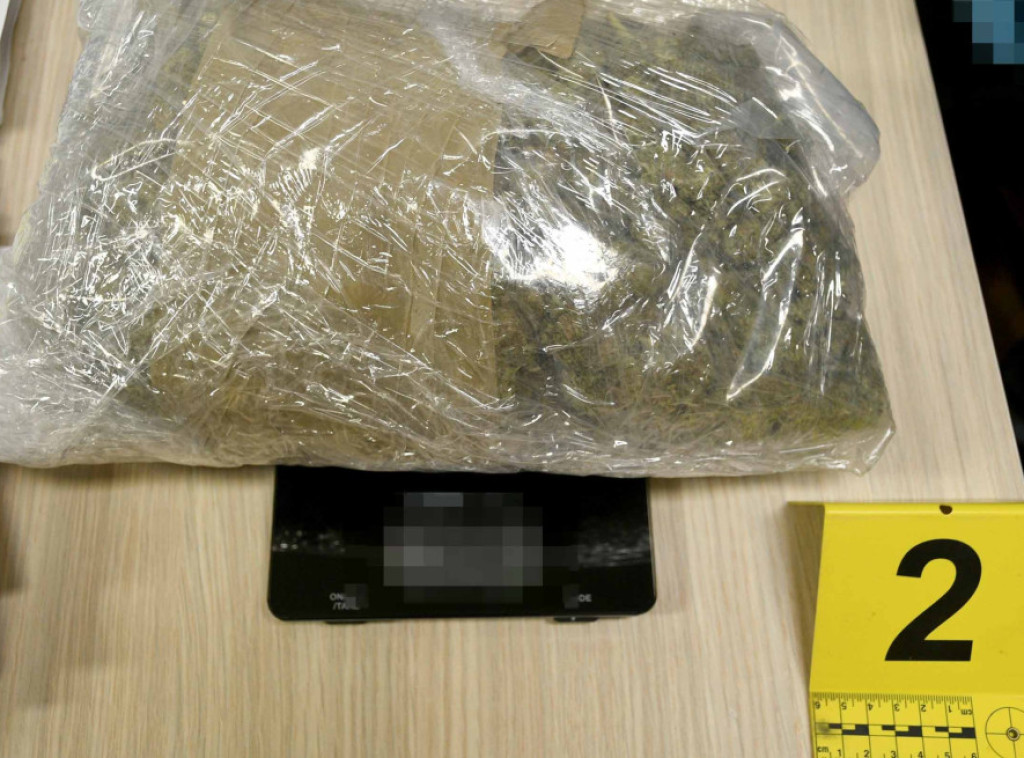 Smederevska policija u automobilu pronašla 1,6 kilograma marihuane, uhapšen vozač