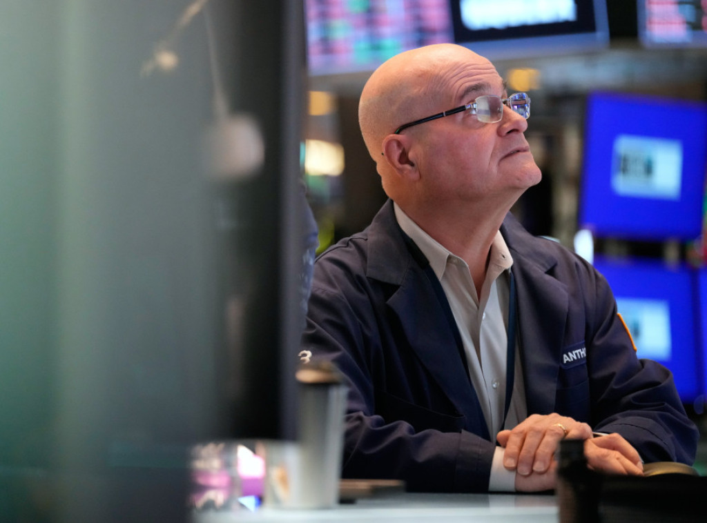 Američke akcije pale zbog novog skoka cena nafte i straha od dužeg sukoba SAD i Irana