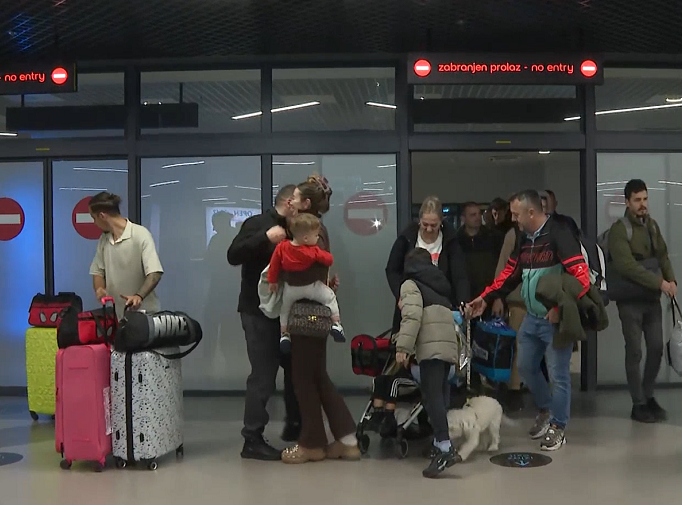 Državljani Srbije i regiona, koji su evakuisani iz Izraela, stigli su u Beograd