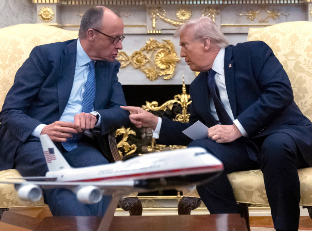 Politiko: Merc ćuti dok Tramp napada evropske saveznike