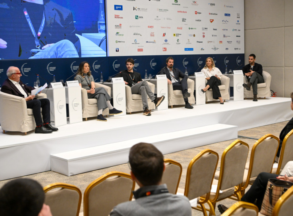 KBF: Dnevno se na Chat GPT-u potroši energije koliko treba da se Teslom obiđe svet 42 puta