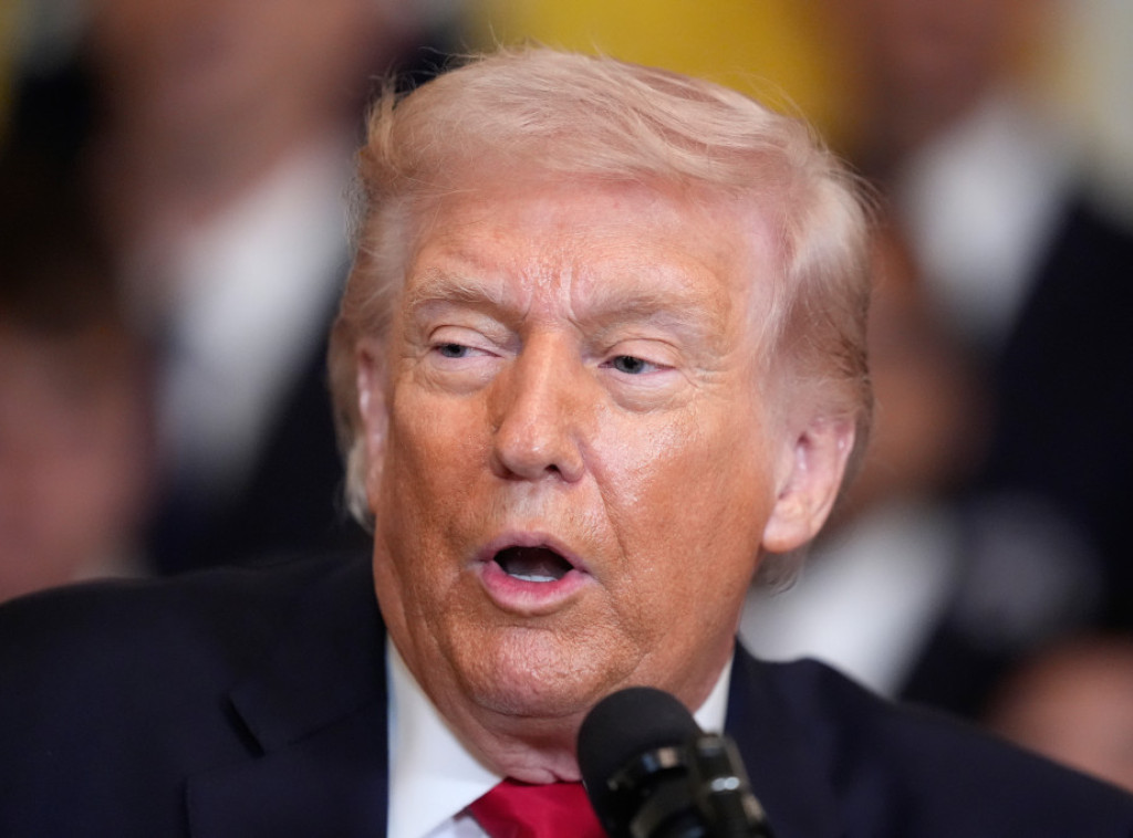 Tramp: Iran traži dogovor, ali je "malo zakasnio"; Ne brinem zbog rasta cena benzina zbog rata s Iranom