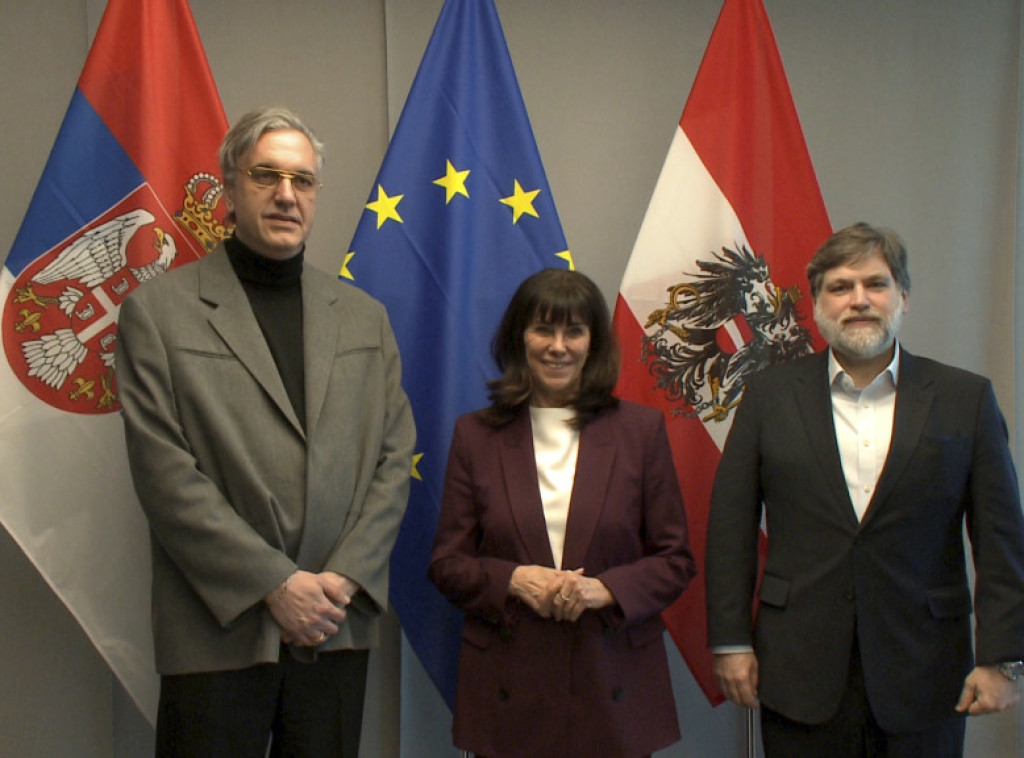 Marko Čadež: Austrija traži rešenje za status naših vozača u EU