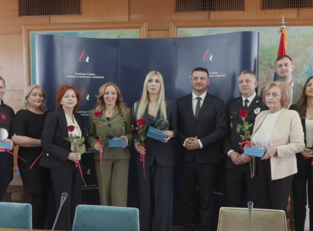 Agencija za bezbednost saobraćaja: Plakete za žene koje su dale doprinos unapređenju bezbednosti saobraćaja u Srbiji