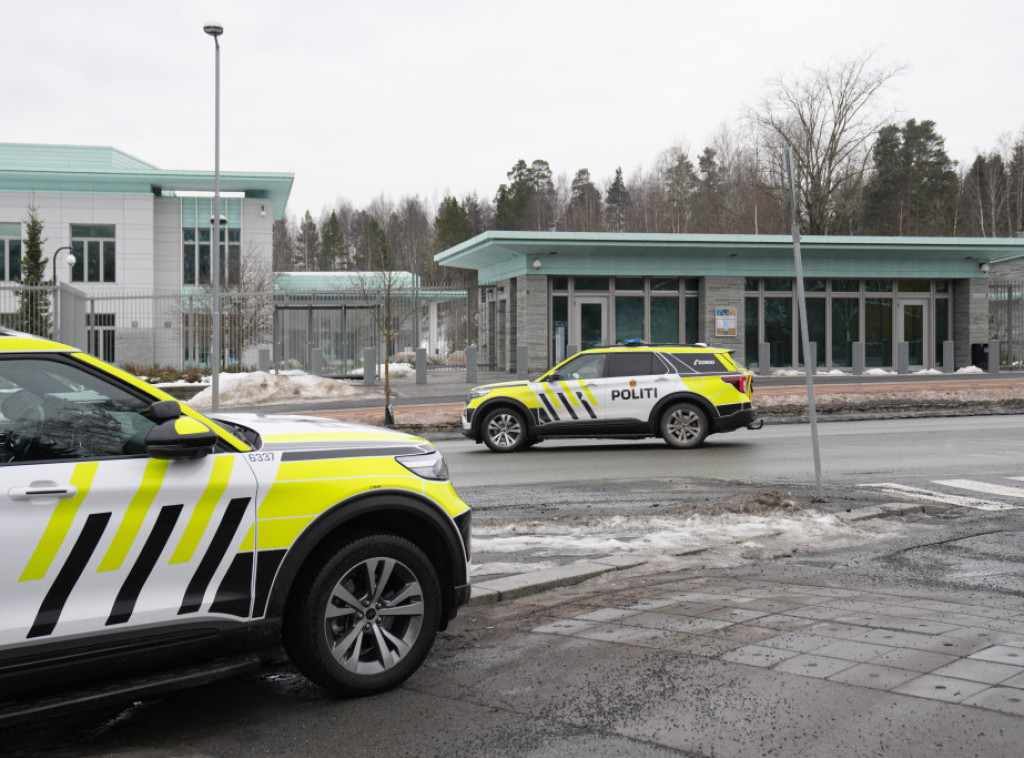 Istraga zbog eksplozije ispred ambasade SAD u Oslu