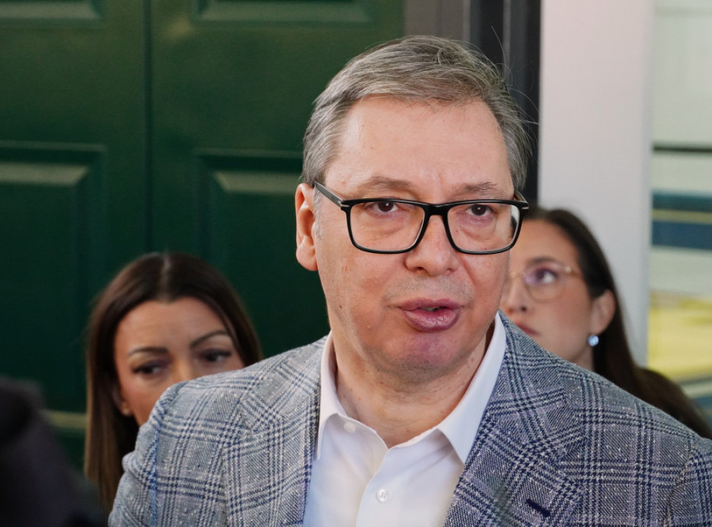 Vučić u Kuli: Odlučujemo o Srbiji, biću zadovoljan samo ako pobedimo u svih 10 opština