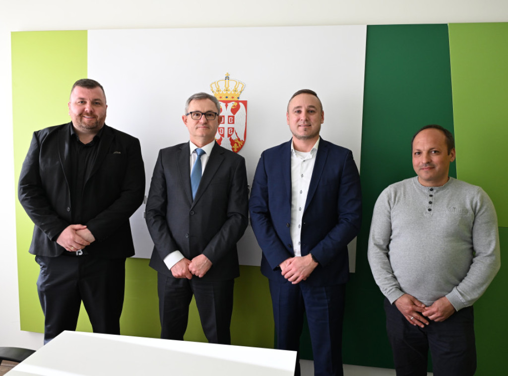 Ministarstvo poljoprivrede pomaže kompaniji Carl Kuhne da pronađe sezonske radnike