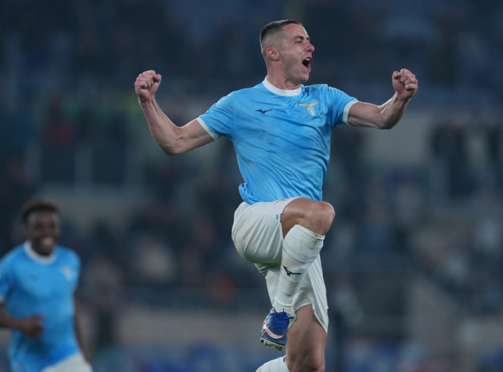 Fudbaleri Lacija pobedili Sasuolo golom u 90+2. minutu