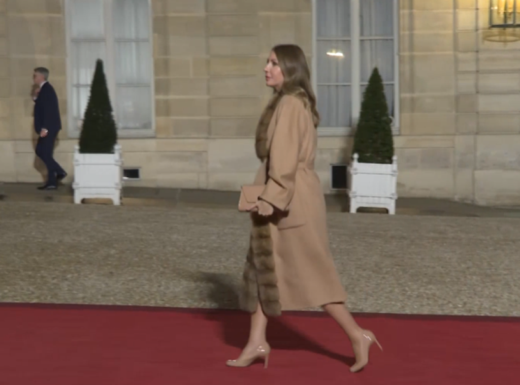 Ministarka Đedović sa Makronom na večeri za učesnike Nukearnog samita u Parizu