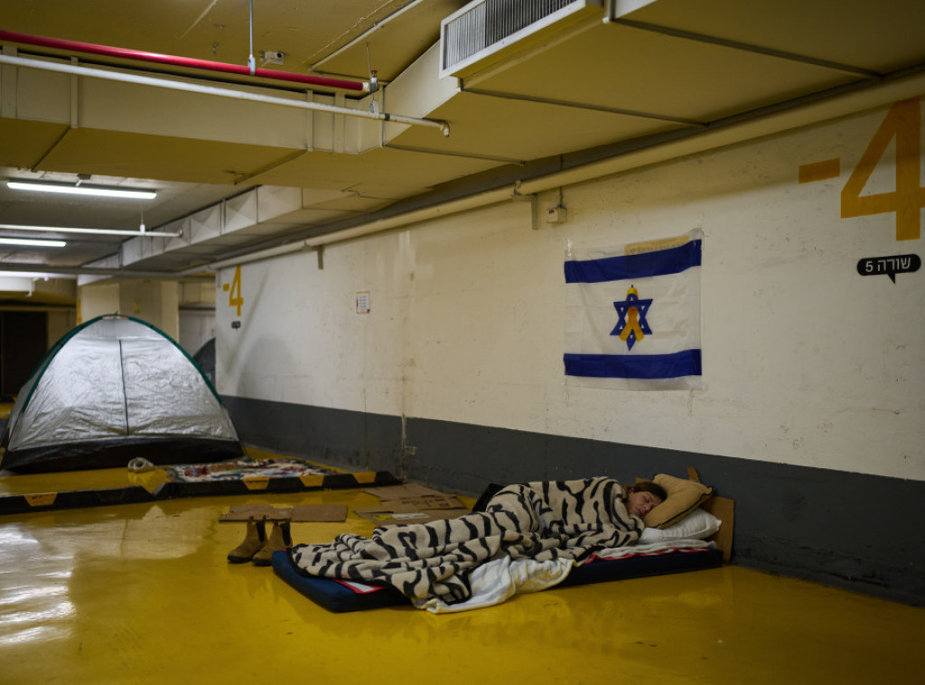 Izraelska ratna avijacija tvrdi da je pogodila više desetina objekata iranskog režima