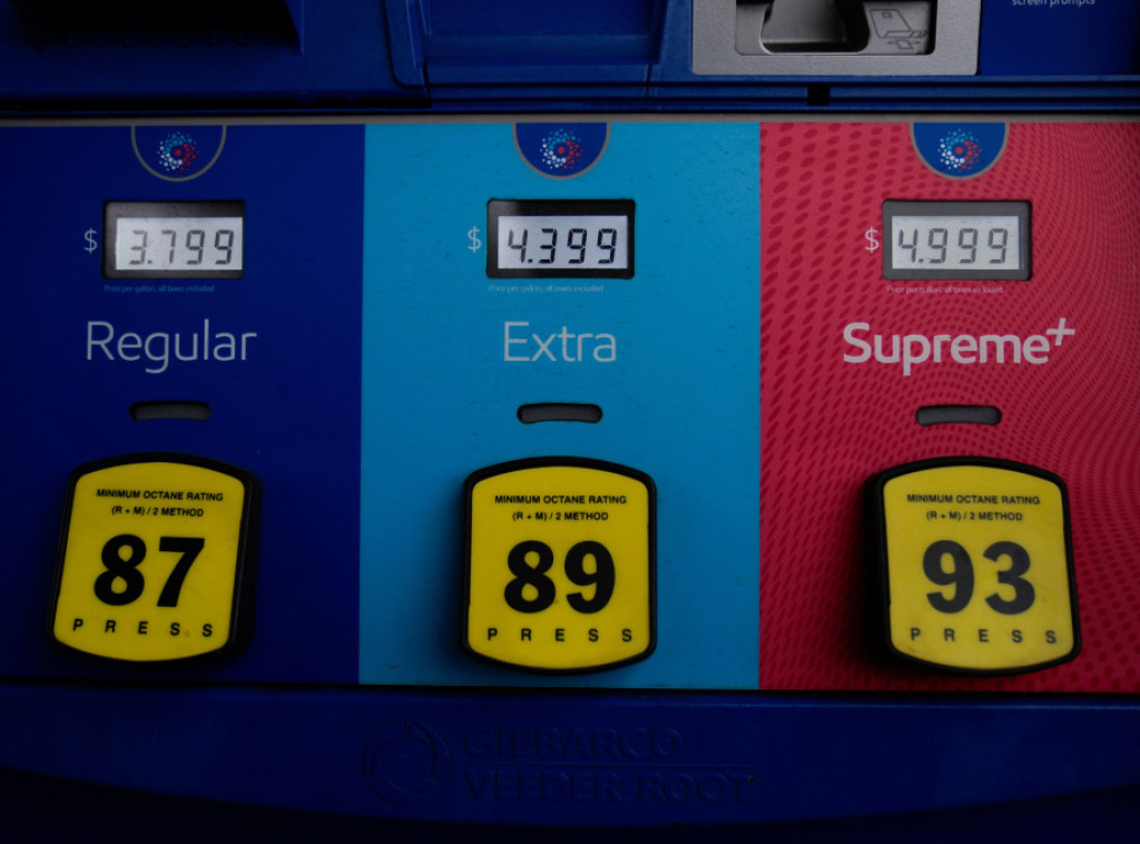 Cena nafte Brent ponovo dostigla 100 dolara po barelu