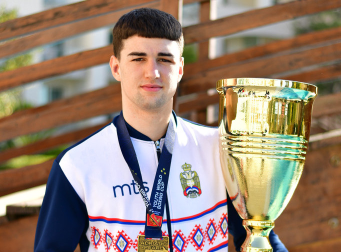 Mladi srpski bokser Đorđe Đorić pobednik turnira u Budvi u poluteškoj kategoriji