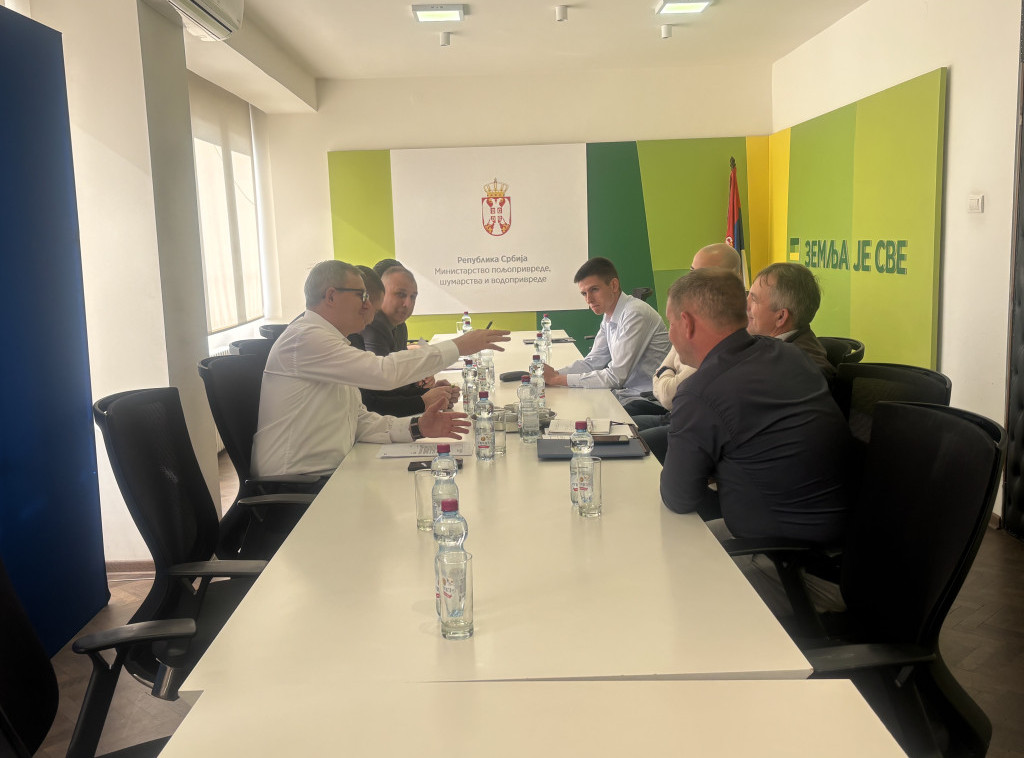 Dragan Glamočić sa odgajivačima goveda rase Limuzin: Podsticaji u stočarstvu već od aprila