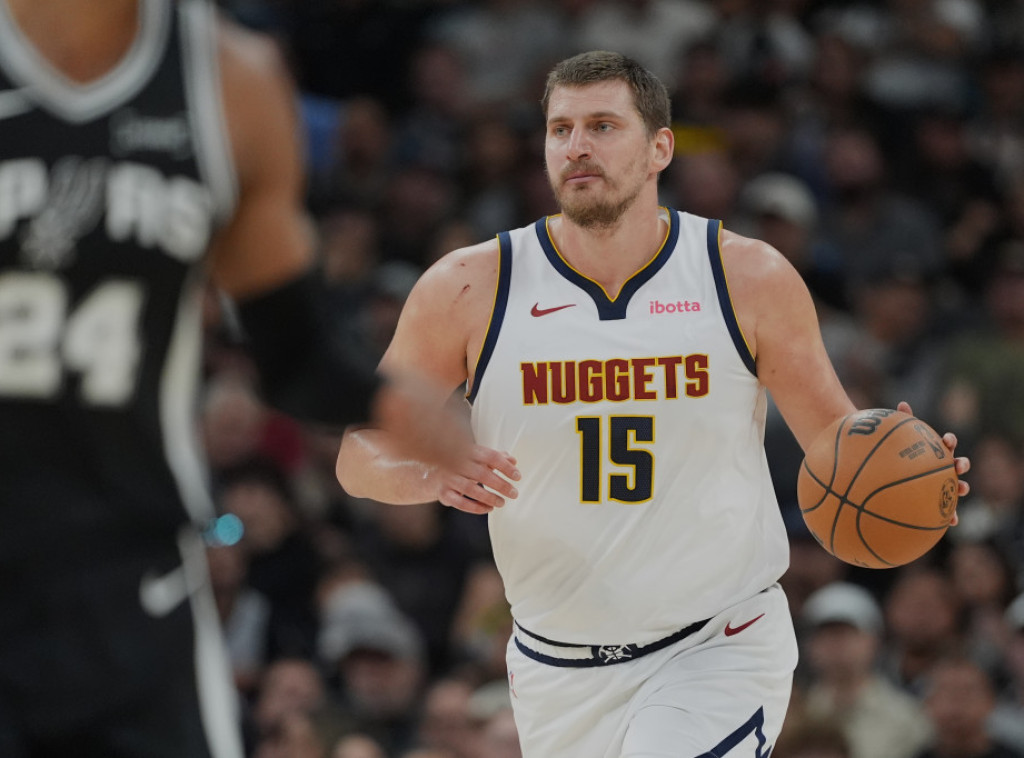 Srpski košarkaš Jokić novim tripl-dablom predvodio Denver ka pobedi nad San Antoniom