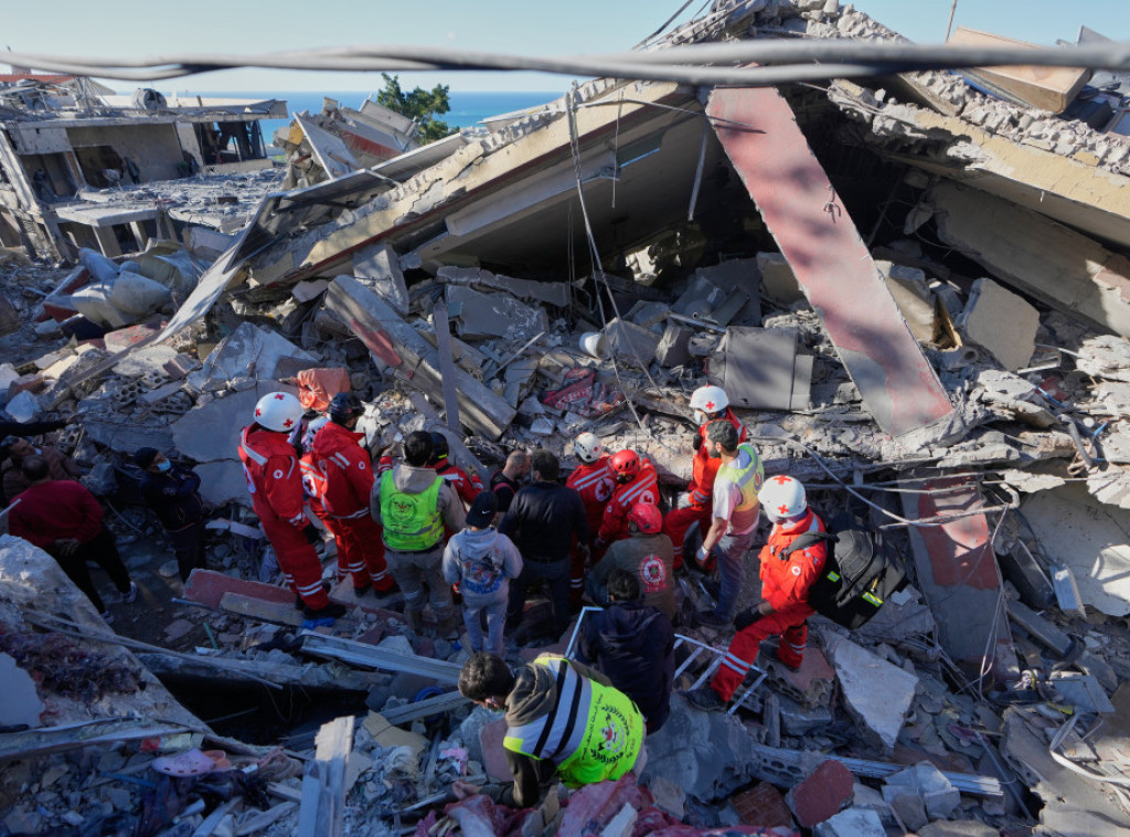 Najmanje 12 medicinskih radnika poginulo u izraelskom napadu na južni Liban